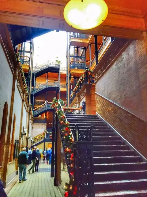 🏛️🎬 Bradbury Building: LA’s Steampunk Gem from Blade Runner! 