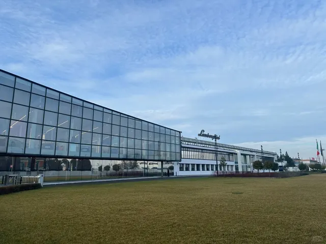  Lamborghini Museum & Factory Tour - A Bull's Paradise! 🐂✨