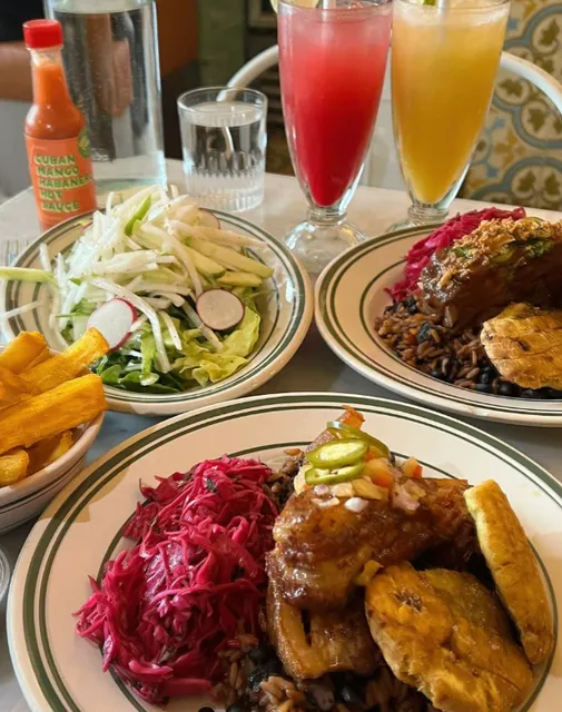 🍖 Toronto's Cuban Gem｜Crispy Pork Belly at La Cubana