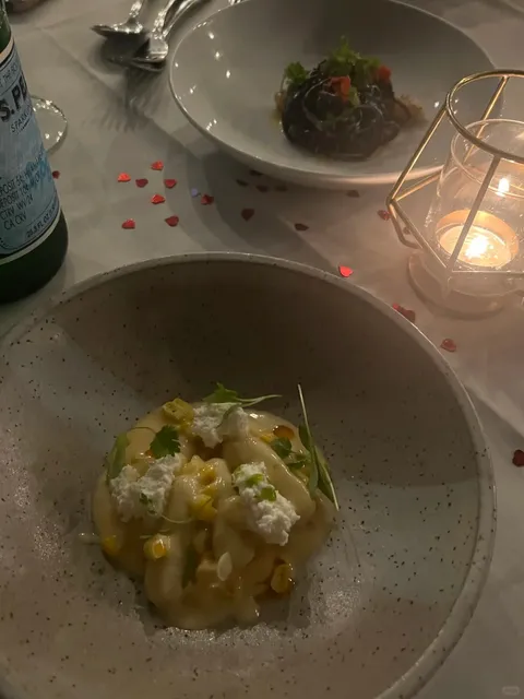 Minnie's delicious and beautiful meal! A restaurant suitable for dates