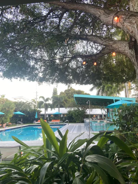 The Cutest Motel Ever in Miami! 🚗💖