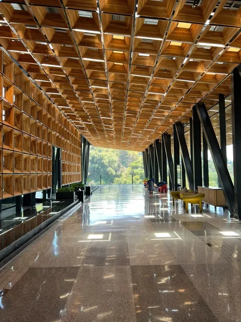 🇮🇩 Bandung Hotel Review | Gaia Hotel