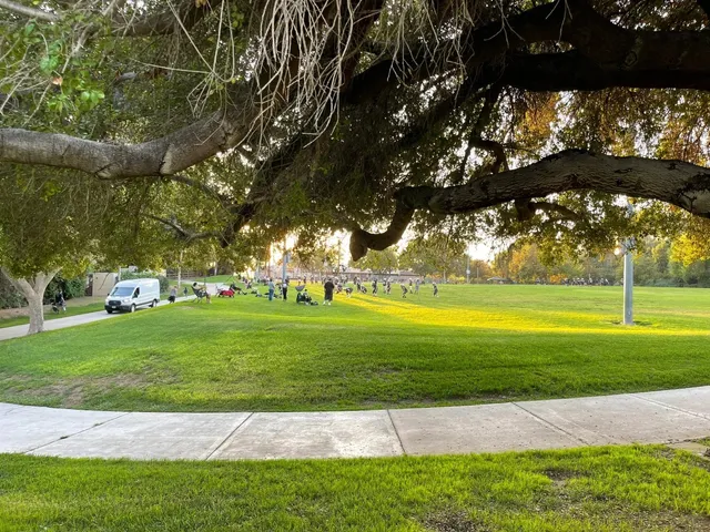 🇺🇸 Recommended Park Near LA｜Basketball, Football & Baseball Fields 