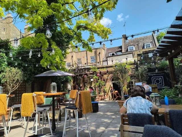 A Serene Oasis! 🌿✨ A Hidden Gem with Gluten-Free Goodness