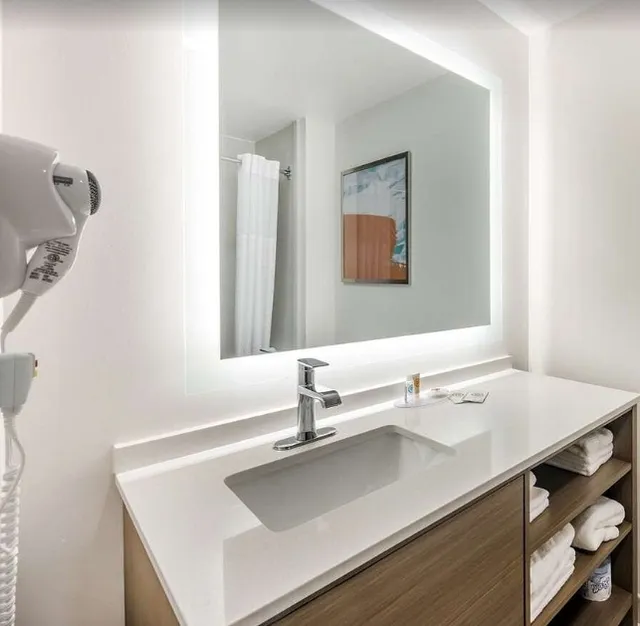 One of the Best Comfort Hotels I've Ever Stayed In!