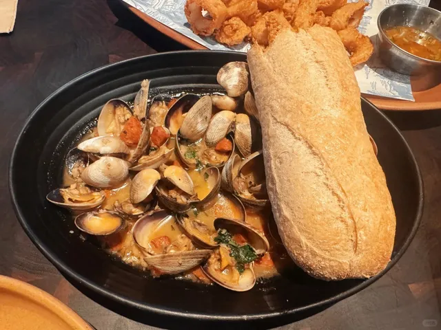 Trying Some Classic American Seafood Today at King’s Fish House 🐟🍤