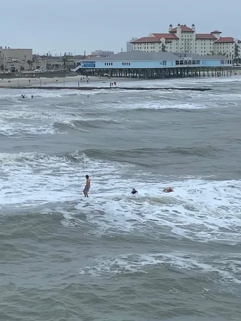 Day Trip Near Houston | Galveston Pleasure Pier 🎡