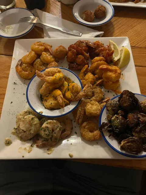 An Amazing Dinner at Hyman's! 🍤