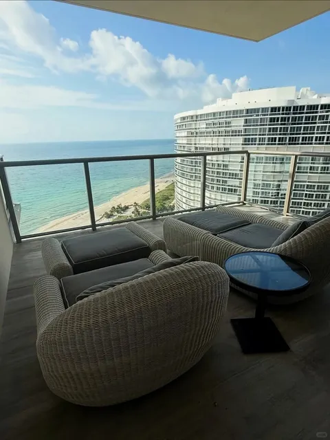  OMG Miami Hotels Are NEXT LEVEL! 