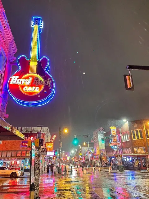 🇺🇸 Thanksgiving Trip Day 5 – Memphis | Blues, Booze & BBQ 🎸🍖🥃