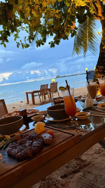 🇰🇭 Sihanoukville Food Discovery: Queenco Marina ⛵️