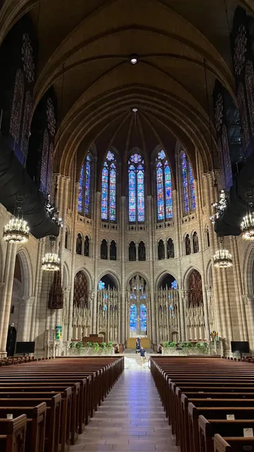 The Riverside Church - NYC's Sky-High Gothic Marvel! ⛪✨