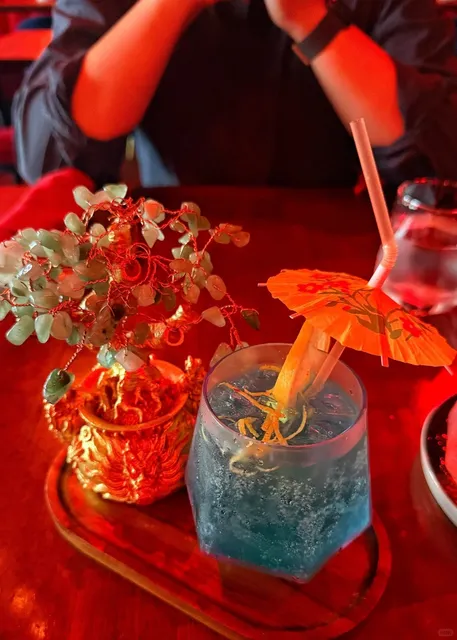 Atlanta | A Nightclub-Style, Over-the-Top Asian Fusion Spot 🍸✨