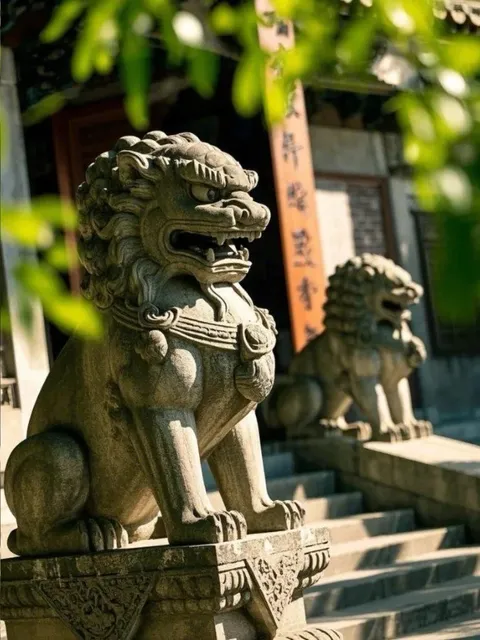 🦁 Guardians of History: The Legendary Lions of Longting Park（2）