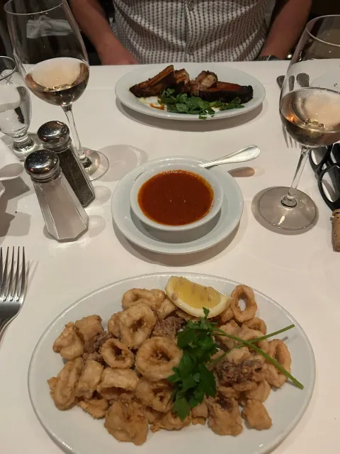 🍸 So Worth the Visit! An Unforgettable Night at Gallagher's! 🌟