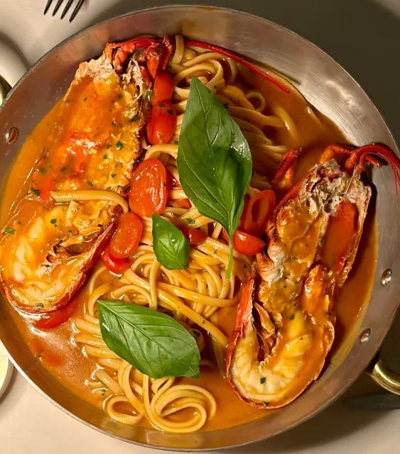 In London! I Finally Tried the Best Lobster Spaghetti of My Life!