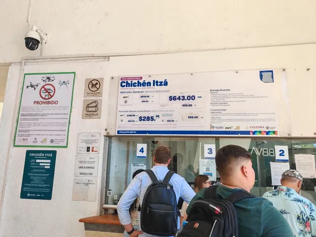 🇲🇽 Chichen Itza: A Journey Through Mayan Marvels 🏛️✨