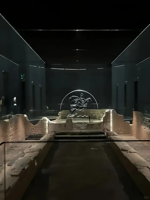 LONDON'S SECRET UNDERGROUND ROMAN TEMPLE!!! (AND IT'S FREE!!!) 😱