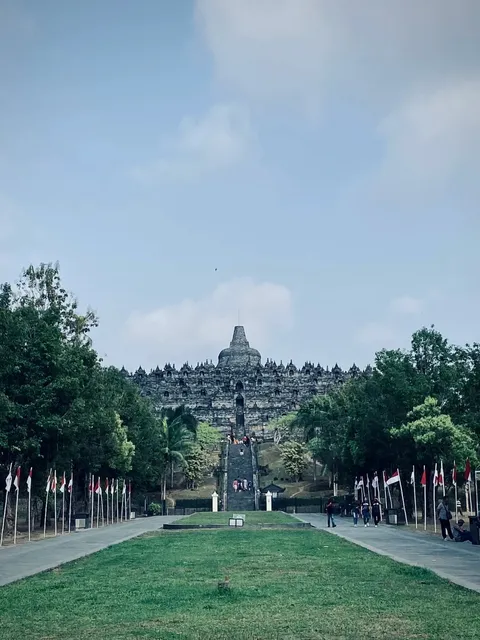 🇮🇩 Yogyakarta Must-Visit: The Magnificent Borobudur! 🏛️✨