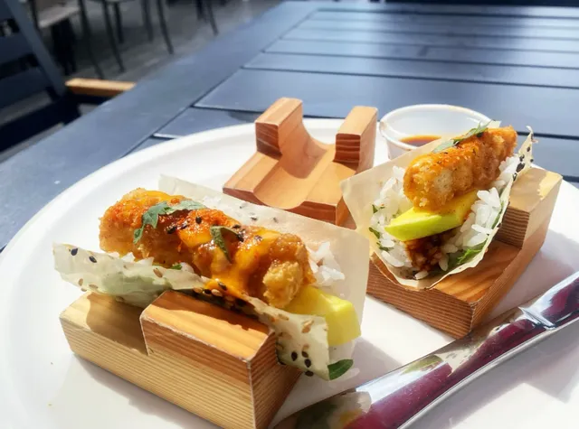 ​​Whitehorse’s Classic Comfort Spot | Earls Kitchen + Bar🍔🍹