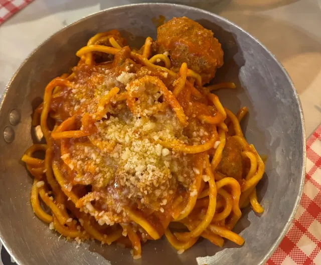 Review of Rome’s Viral Instagram Restaurant with 80k Reviews