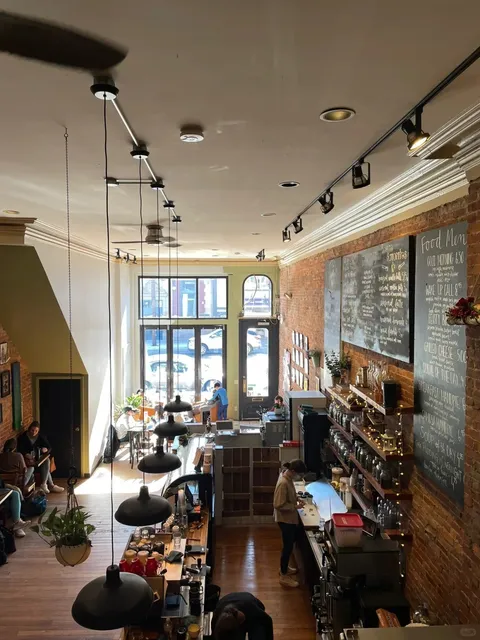 ☀️ Pittsburgh Café | Come Soak Up the Sun with a Latte! 🧡💚