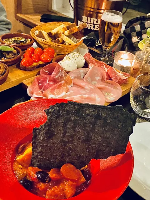 The Hidden Gem Trattoria in the Alley 🏠🍝