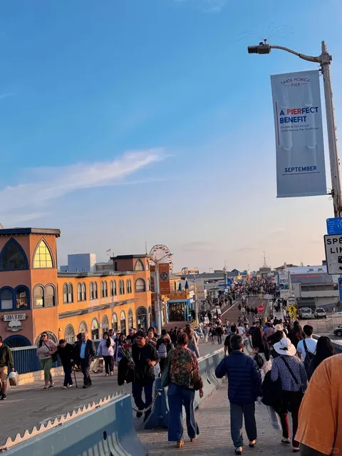 LA Sunset Rollercoaster 🎢 | Santa Monica