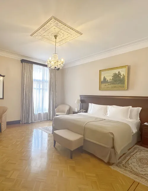 Moscow! Next to Red Square! – insane value for money 😭