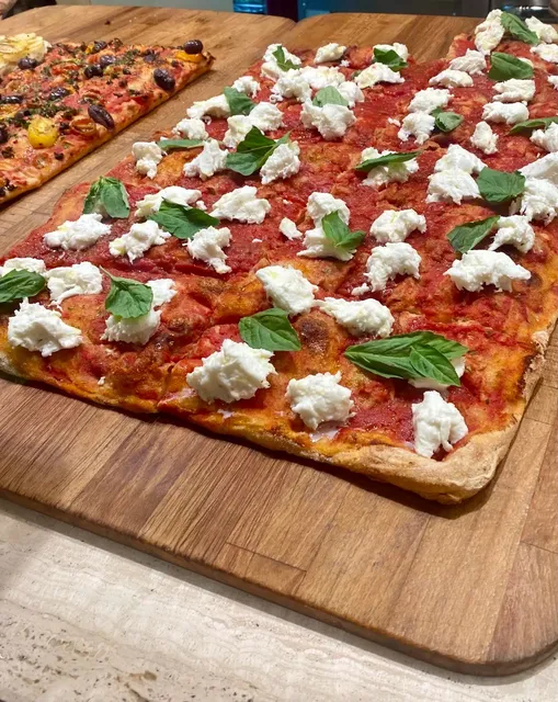 Does This Italian Pizza Rank Top 3 in NYC? 🍕