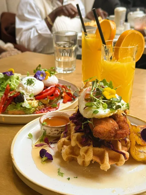 Lumi Camden - High-Quality Brunch in London 💚