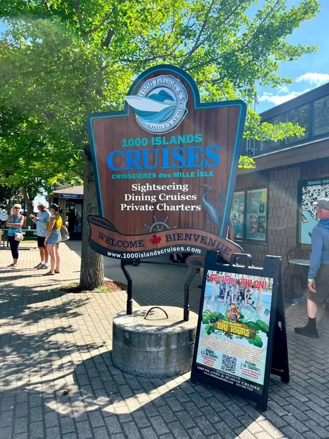 🇨🇦 Brockville Day Trip Guide: Castles, Speedboats & Hidden Tunnels