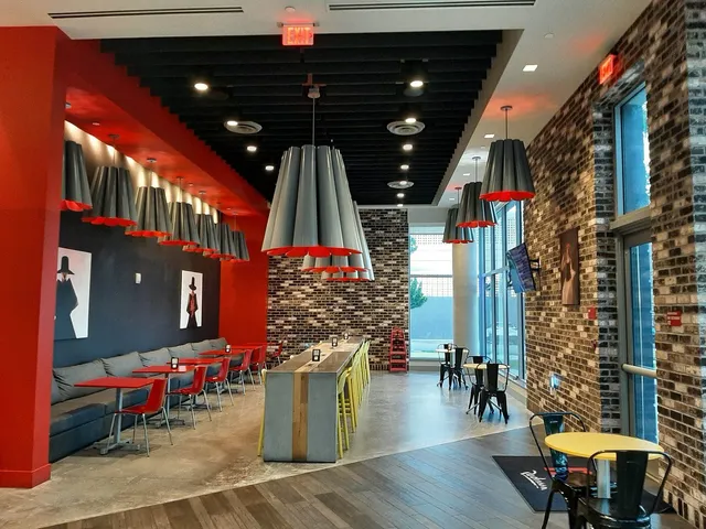 A Truly Beautiful Hotel in Miami! 🏨✨