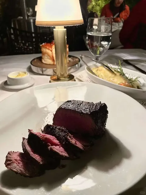 Las Vegas Must-Visit! 6 Restaurants with Stunning Looks