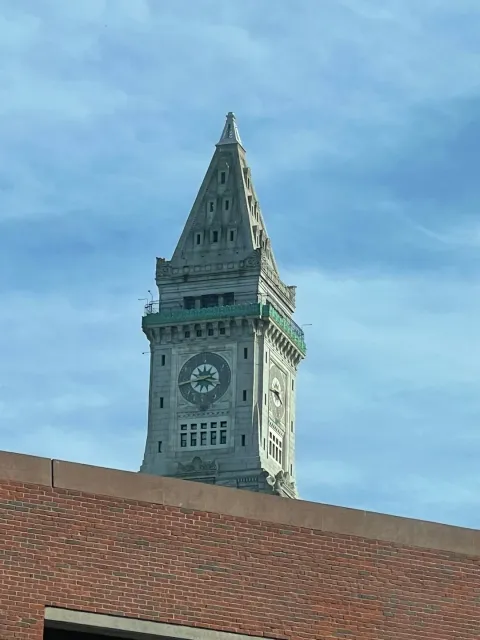 Best Location & Service! 🏨