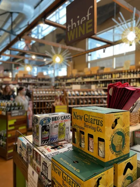 Chicago Nearby Getaway | Eating, Drinking & Fun in Milwaukee 🚗🍻