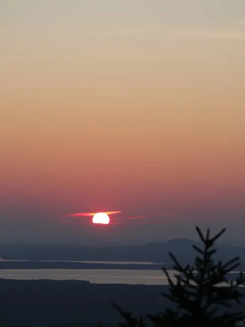 Mountains & Seas ▫️ Acadia National Park 2-Day & 2-Night Guide