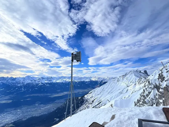 🇦🇹 Innsbruck 3-Day Ski & Sightseeing Guide: Must-Know Tips! ⛷️🏔️