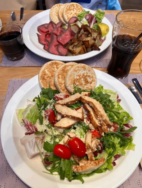 If you don't know what to eat, just go to Dispensa Emilia.