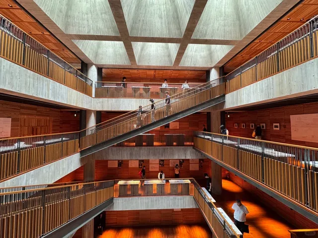 Tokyo Exhibition | A Building That Opens Only 3 Months a Year 🏛️