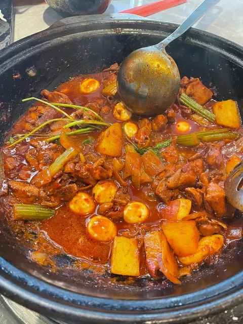 Austin Chicken Hotpot: Spicy, Fresh & Full of Flavor 🌶️🌴