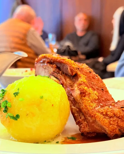 ​​Zum Franziskaner | Munich’s #3 German Restaurant (No-Fail Guide)​​ 