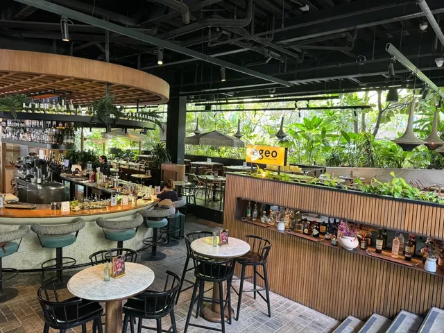 Medellín, Colombia 🇨🇴 | The Ultimate Practical Guide