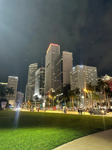 Miami Hospitality at Its Best! 🏨🌟