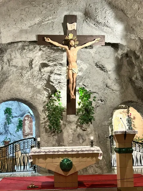 Budapest's Hidden Gems: [Rock Church] [Von Neumann's Former Residence]