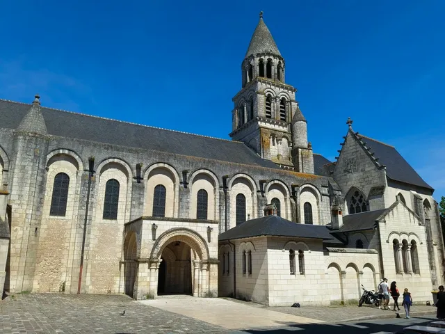 🇫🇷 Poitiers | The Medieval Jewel of Western France