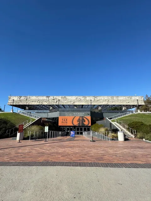 📍La Brea Tar Pits & Museum