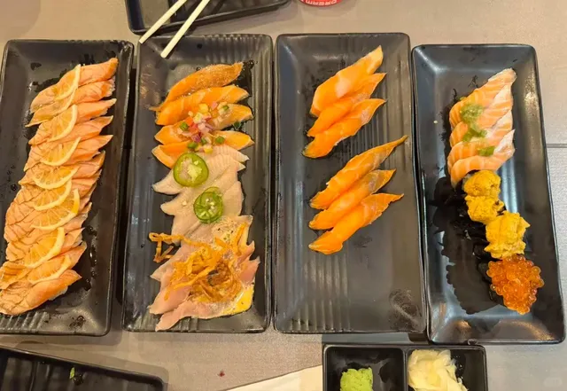 Las Vegas All-You-Can-Eat Sushi Battle 🍣 NEKO vs SAKANA