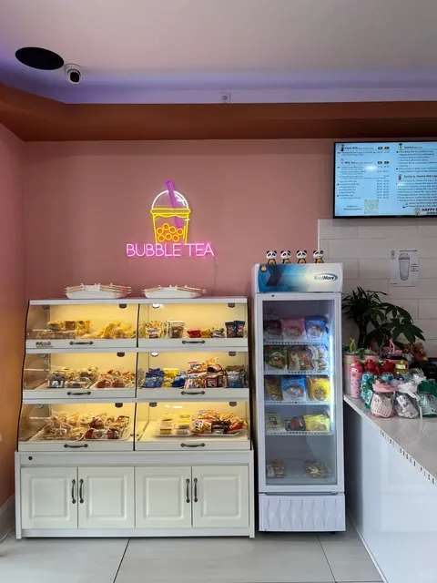 Cincinnati | A Pink Bubble Tea Shop 🩷🧋 Overflowing with Boba!