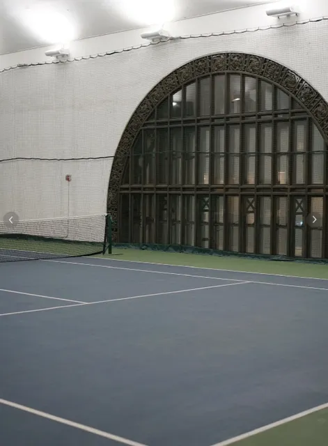 New York | The Retro Tennis Court Inside Grand Central Station 🎾